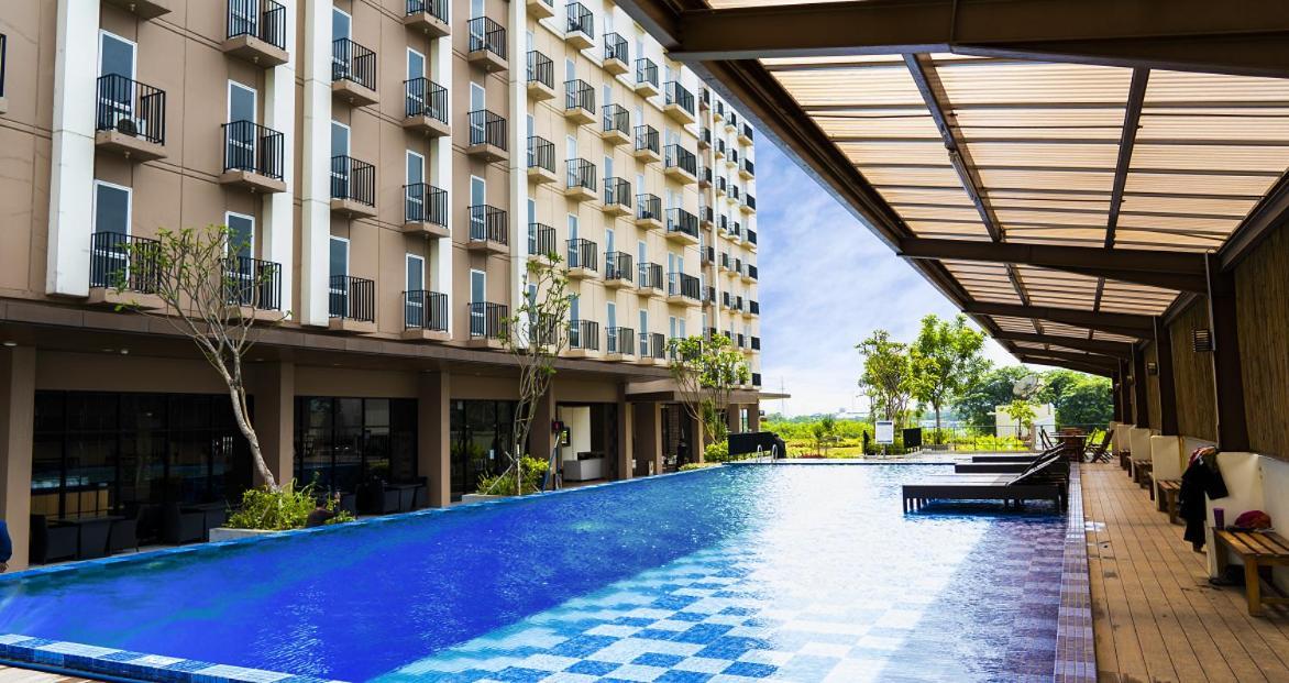 Azalea Suites Cikarang By Jayakarta Group بيكاسي المظهر الخارجي الصورة